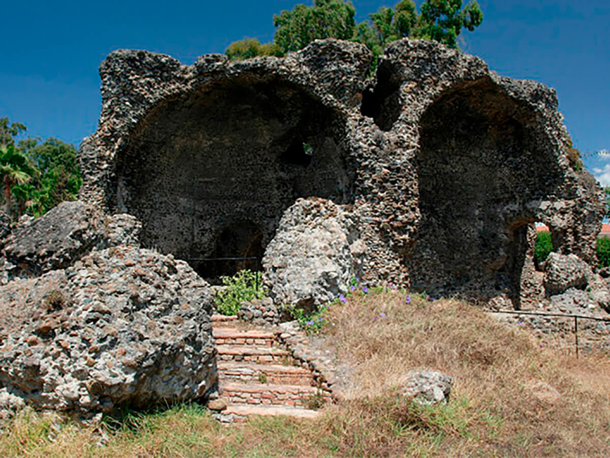 Las Bóvedas-Termas Romanas